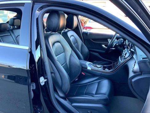 Used 2017 Mercedes-Benz C 300 Sedan image 8