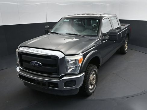 Used 2016 Ford F250 XL w/ XL Appearance Package AWD/4WD image 30