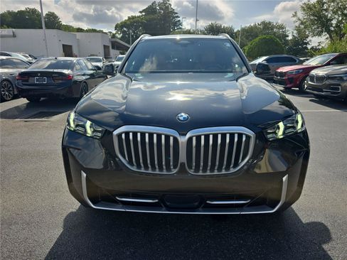 Used 2025 BMW X5 sDrive40i w/ Premium Package RWD image 2