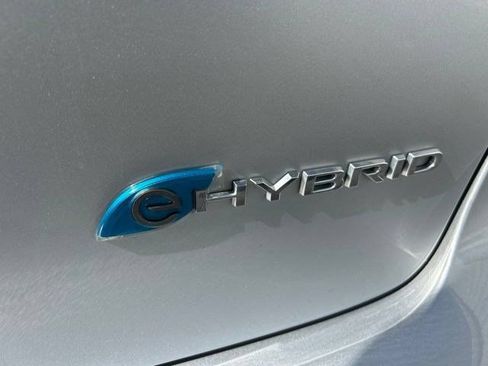 Used 2023 Chrysler Pacifica Touring-L FWD image 63