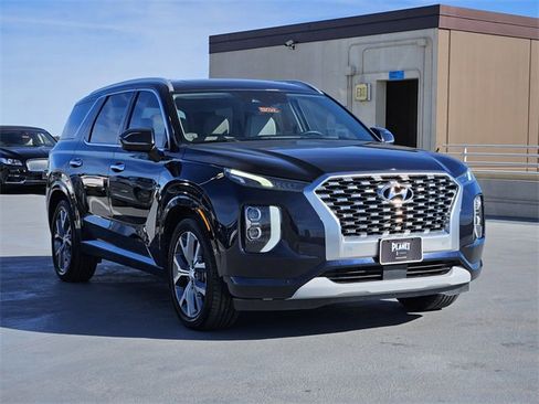 Used 2021 Hyundai Palisade Limited image 3