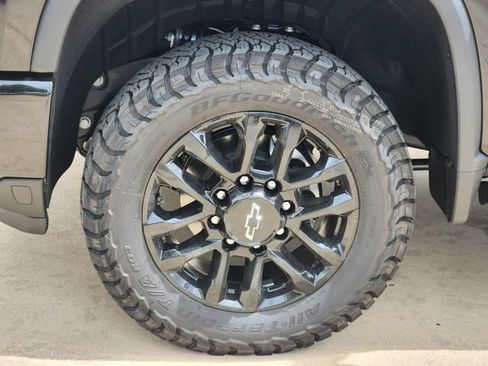 New 2026 Chevrolet Silverado 2500 LTZ w/ Trail Boss Package AWD/4WD image 18