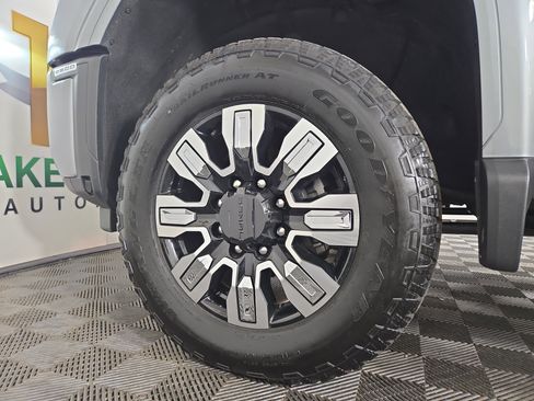 Certified 2024 GMC Sierra 2500 Denali image 32