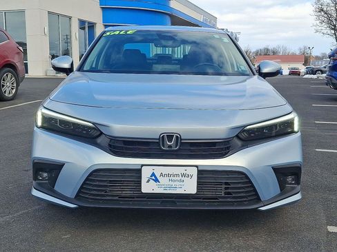 Used 2023 Honda Civic Touring image 2