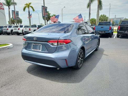 Used 2022 Toyota Corolla LE FWD image 11