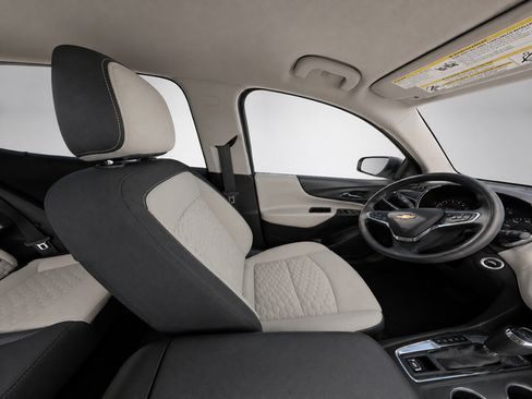 Used 2019 Chevrolet Equinox LS FWD image 9