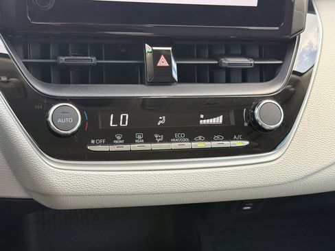 Used 2023 Toyota Corolla LE FWD image 28