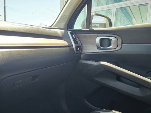 Used 2021 Kia Sorento EX w/ Panoramic Sunroof Package AWD/4WD image 26