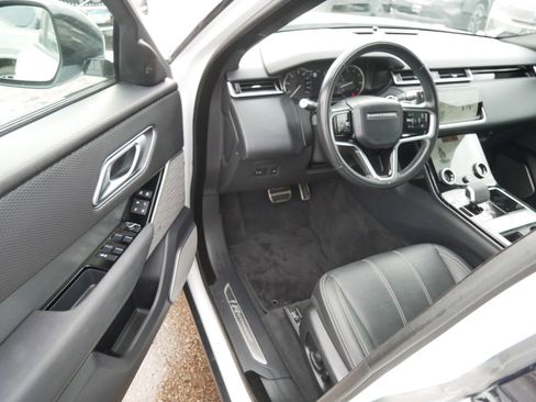 Used 2022 Land Rover Range Rover Velar R-Dynamic S image 11