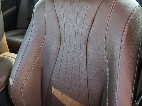 Used 2021 Mercedes-Benz E 350 Sedan w/ Premium Package image 12
