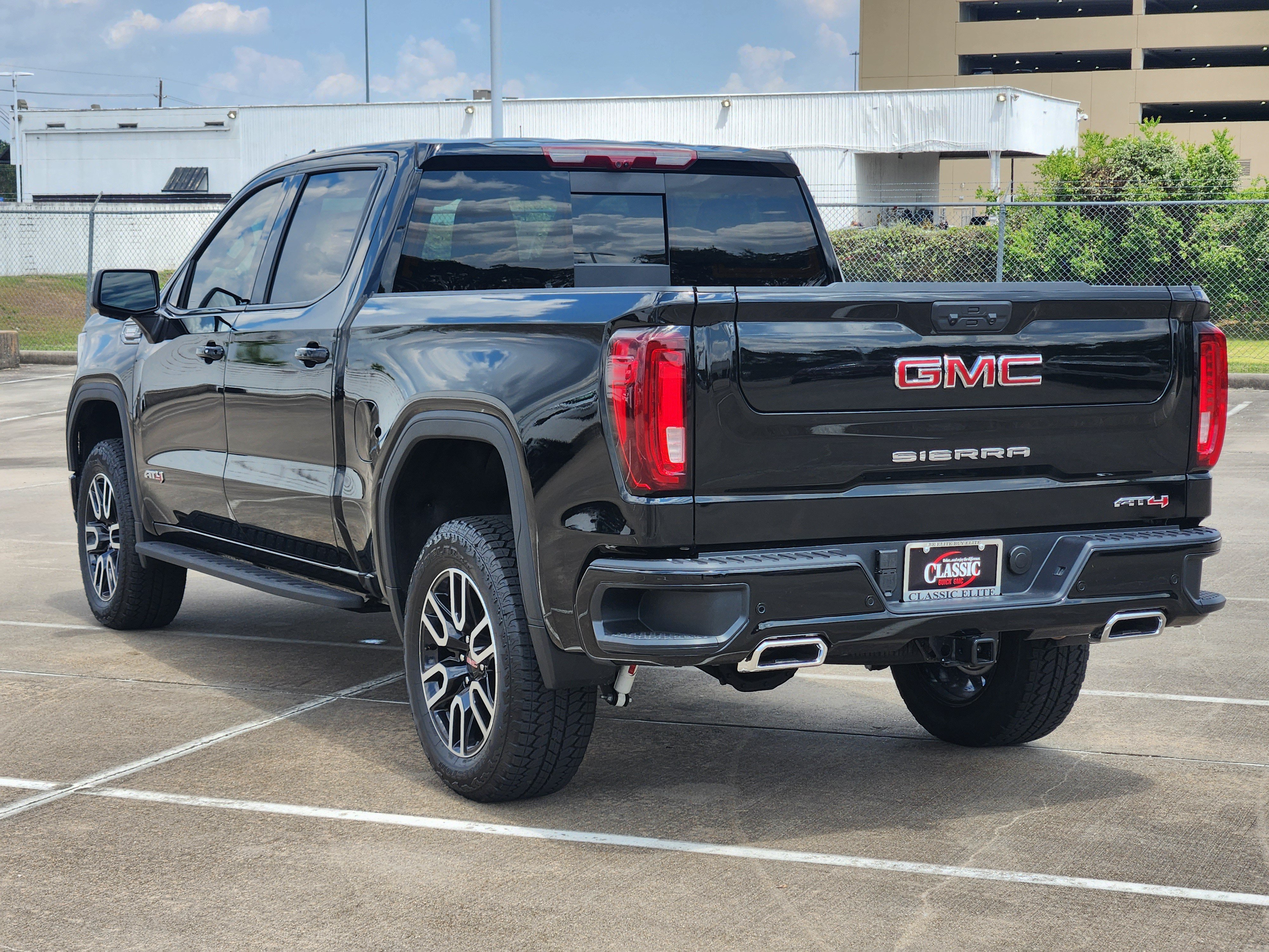 New 2026 GMC Sierra 1500 AT4 w/ AT4 Premium Package AWD/4WD image 4