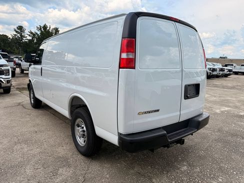 New 2026 Chevrolet Express 2500 w/ Driver Convenience Package RWD image 3