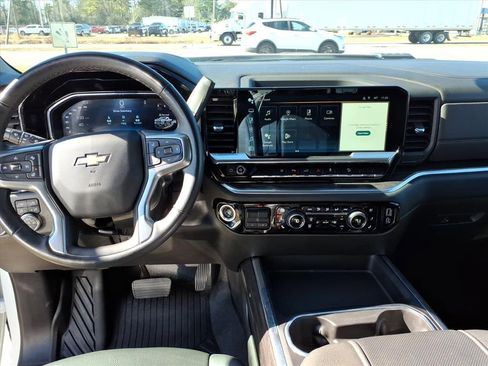 Used 2024 Chevrolet Silverado 2500 LTZ w/ LTZ Convenience Package image 21
