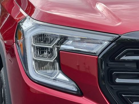 Used 2024 GMC Terrain SLT w/ Elevation Edition AWD/4WD image 43