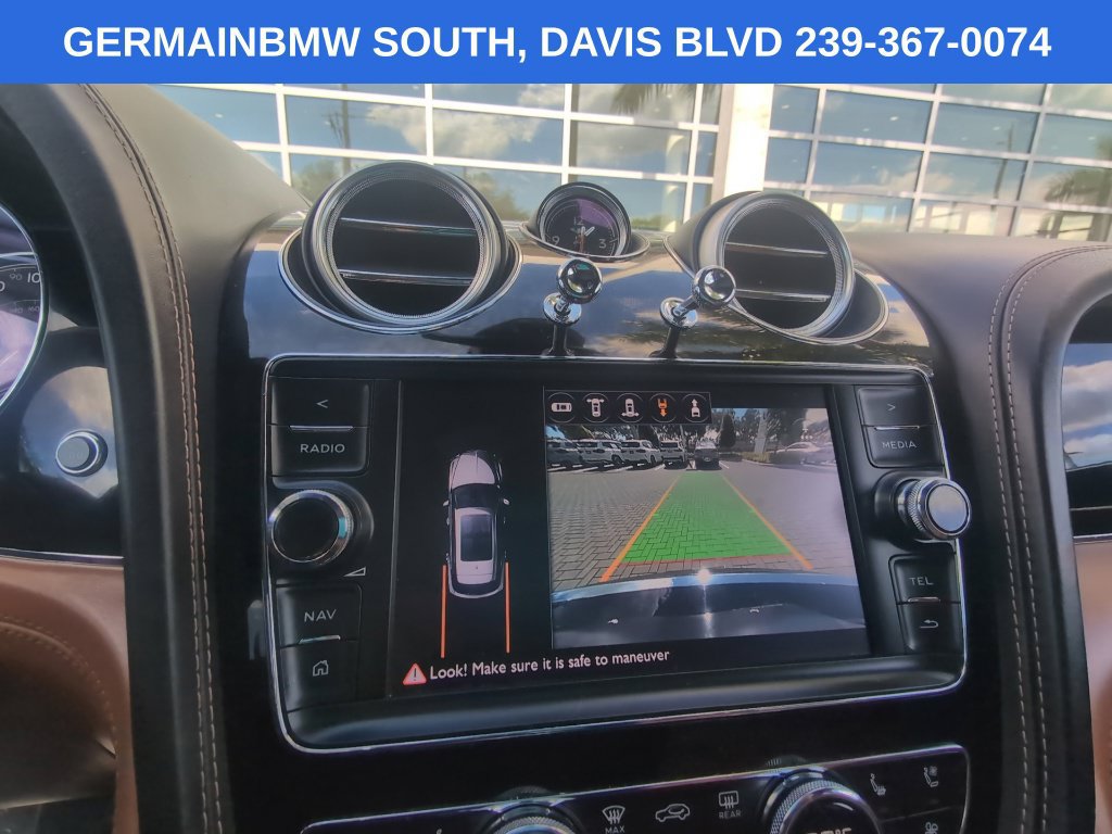 Used 2017 Bentley Bentayga AWD/4WD image 35
