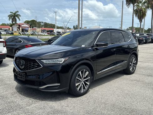 Used 2025 Acura MDX w/ Technology Package FWD image 9
