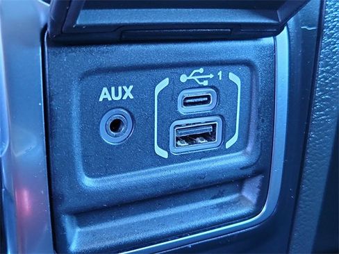 Used 2023 Jeep Gladiator Mojave w/ Cold Weather Group image 15