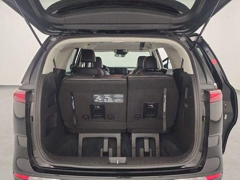 Used 2024 Kia Carnival LX FWD image 22