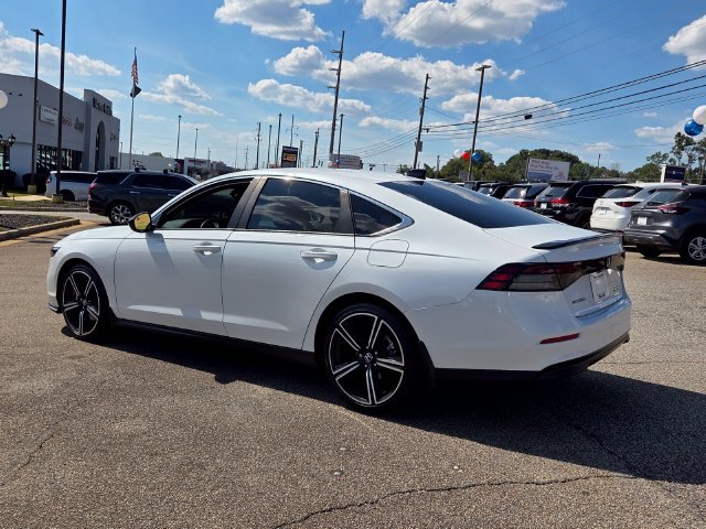 Used 2025 Honda Accord Sport image 10