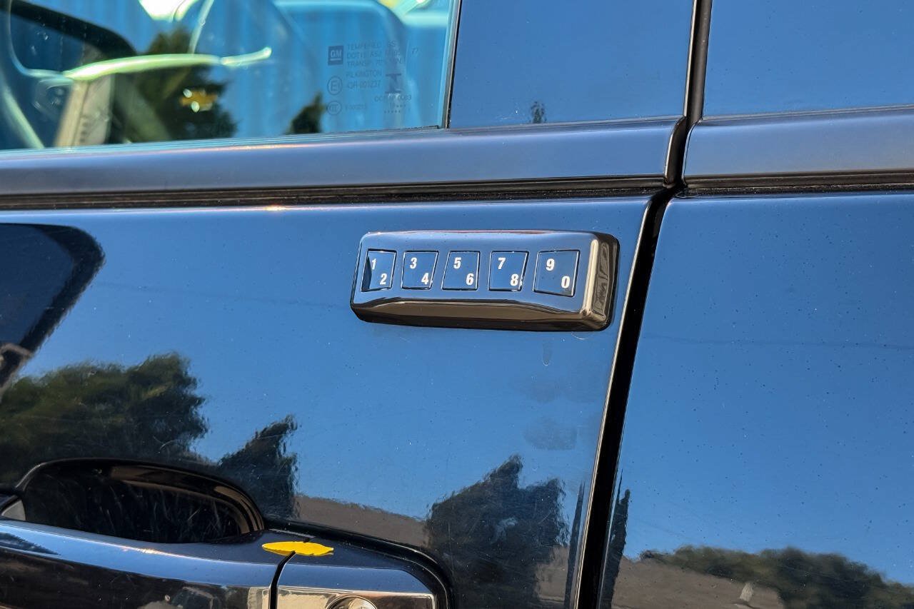 Used 2019 Chevrolet Silverado 2500 LTZ w/ Duramax Plus Package AWD/4WD image 27