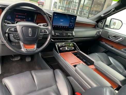 Certified 2023 Lincoln Navigator Reserve w/ Monochromatic Package AWD/4WD image 21