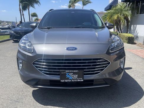 Used 2021 Ford Escape Titanium w/ Titanium Elite Package AWD/4WD image 2