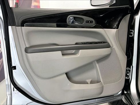 Used 2015 Buick Enclave Leather FWD image 24