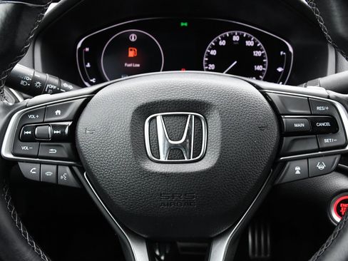 Used 2018 Honda Accord Sport image 12