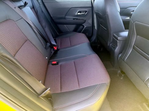 Certified 2025 Nissan Kicks SR image 12