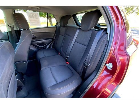 Used 2017 Chevrolet Trax LT image 26