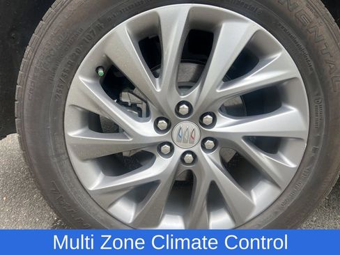 Used 2025 Buick Enclave Preferred image 11