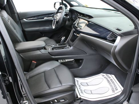 Used 2023 Cadillac XT6 Premium Luxury AWD/4WD image 31