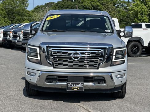 Used 2020 Nissan Titan SL w/ Moonroof Package RWD image 2