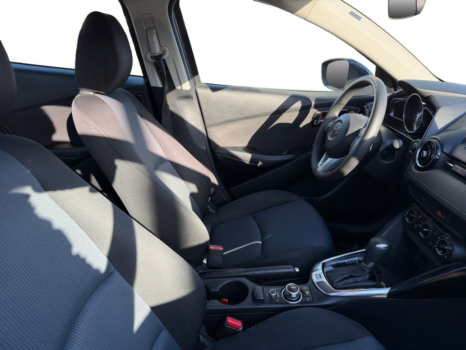 Used 2017 Toyota Yaris iA FWD image 15