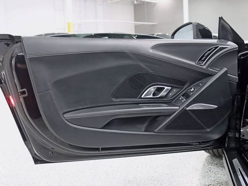 Used 2017 Audi R8 V10 AWD/4WD image 32