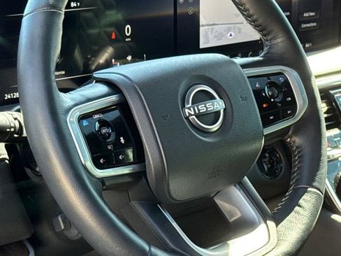 Used 2025 Nissan Armada Platinum image 19