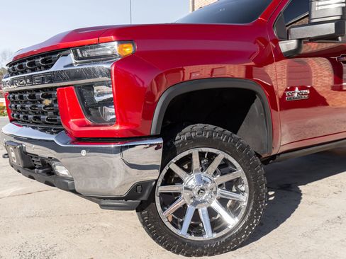 Used 2020 Chevrolet Silverado 2500 LT w/ Texas Edition image 3