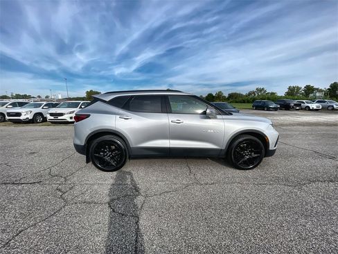 Used 2022 Chevrolet Blazer LT image 9