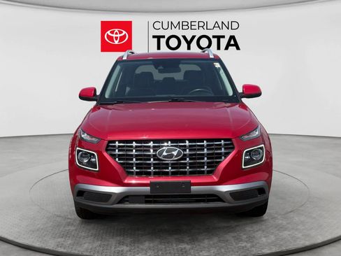 Used 2022 Hyundai Venue Limited FWD image 8