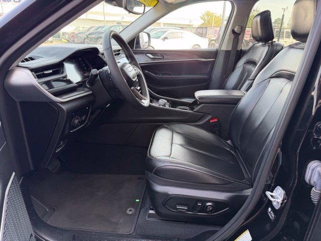 Used 2023 Jeep Grand Cherokee 4WD 4xe image 19