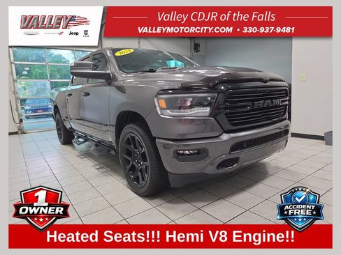 Used 2024 RAM 1500 Laramie AWD/4WD image 1