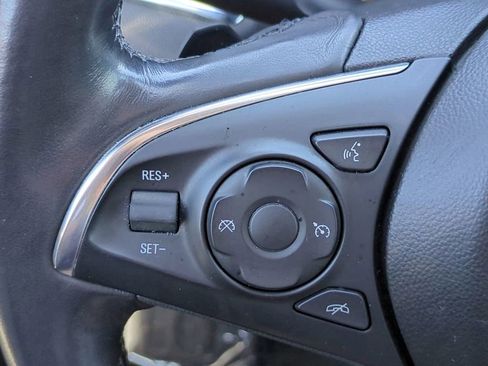 Used 2018 Buick Enclave Essence image 26