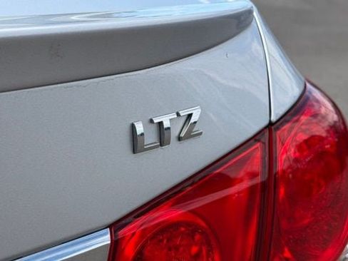 Used 2015 Chevrolet Cruze LTZ w/ Sun, Sound and Sport Package FWD image 9