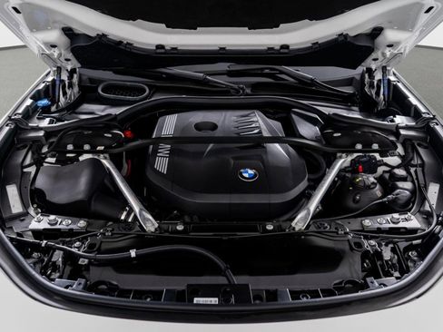Used 2025 BMW 740i w/ Premium Package RWD image 60