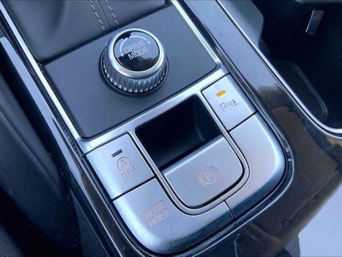 Certified 2025 Kia Telluride S FWD image 28