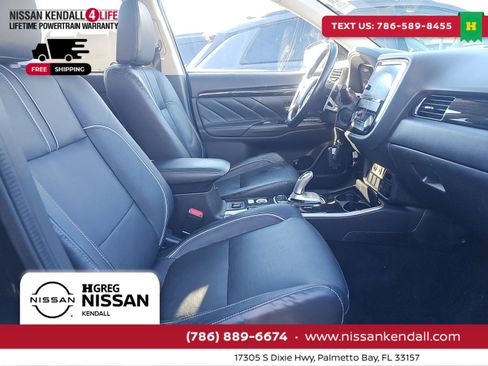 Used 2018 Mitsubishi Outlander SEL image 4