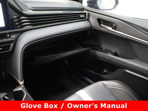 Used 2025 Toyota Camry SE image 23