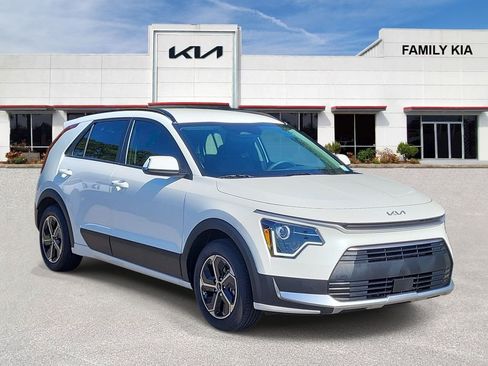 New 2026 Kia Niro EX FWD image 1