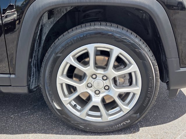 Certified 2023 Jeep Compass Latitude AWD/4WD image 9