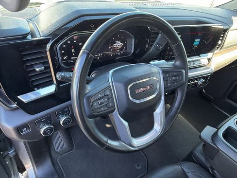 Used 2024 GMC Sierra 1500 SLT AWD/4WD image 10